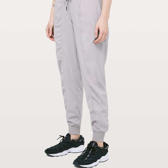 Lululemon Dance Studio Joggers 29" - Grey - Sz 6 - Picture 1 of 5